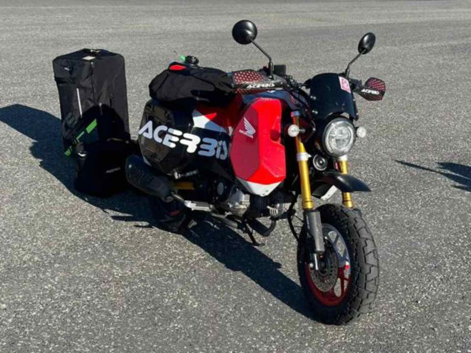 Honda Monkey 125 da Acerbis bateu recorde de distância sem reabastecimento